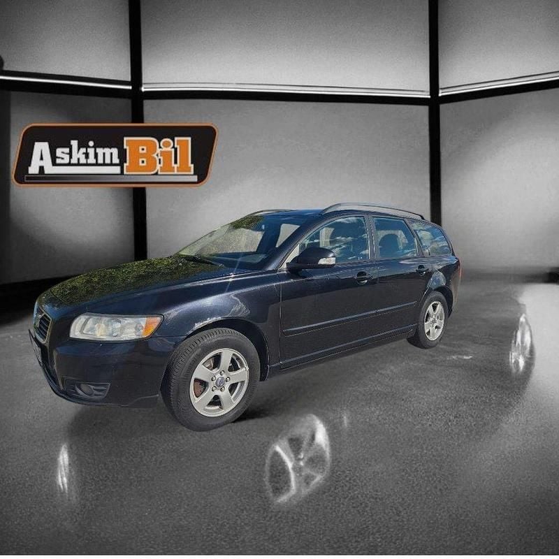 Svart Begagnad 2011 Volvo V50 Momentum Kombi | 29 900 kr (Marknadspris) - Bild 1/4