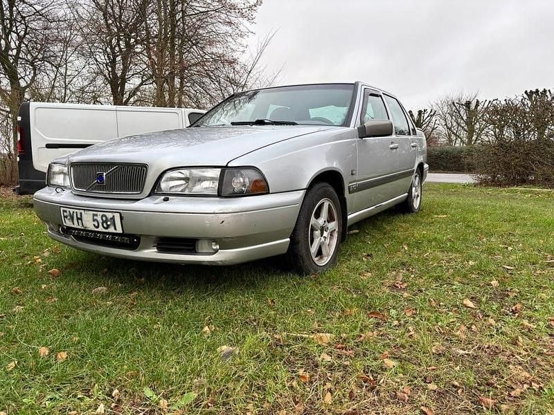 Begagnad 1999 Volvo S70 Sedan | 22 000 kr (Bra pris) - Bild 1/4