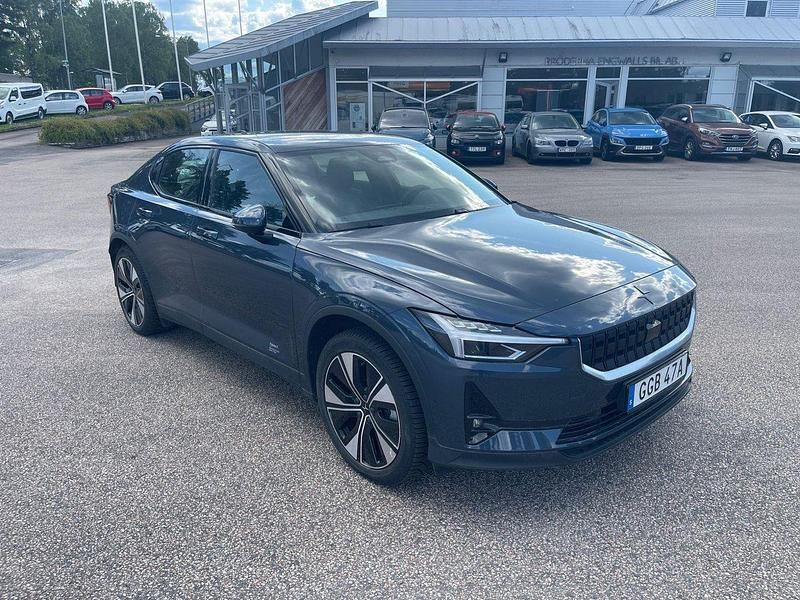 Mörkblå (blå) Begagnad 2022 Polestar 2 Pilot Sedan | 339 900 kr (Bra pris) - Bild 1/4