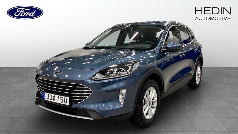 Blå (blue) Begagnad 2023 Ford Kuga Titanium SUV | 284 900 kr (Lite dyr) - Bild 1/4