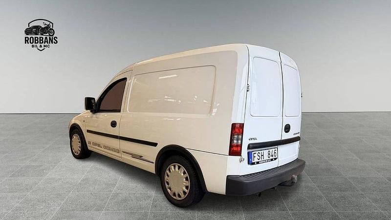 Begagnad Opel Combo 76 HK (55 kW) 2011 Vit Van