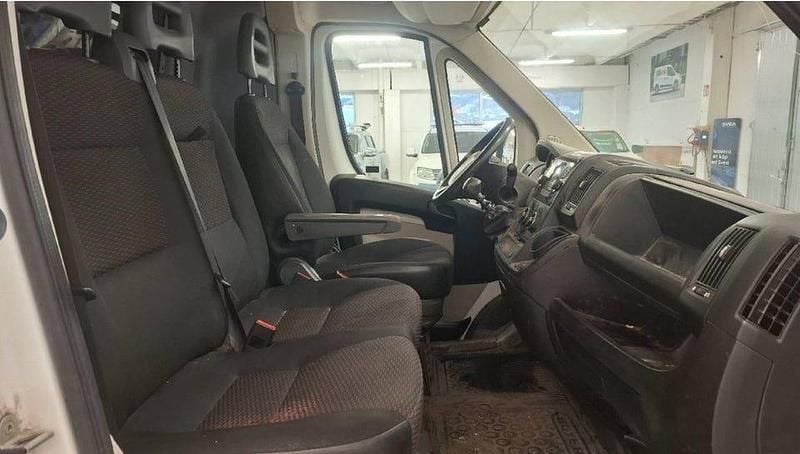 Begagnad Peugeot Boxer 131 HK (96 kW) 2018 Vit Van