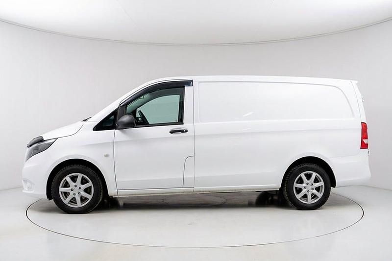 Begagnad Mercedes Vito 114 HK (83 kW) 2018 Vit  artic white Van