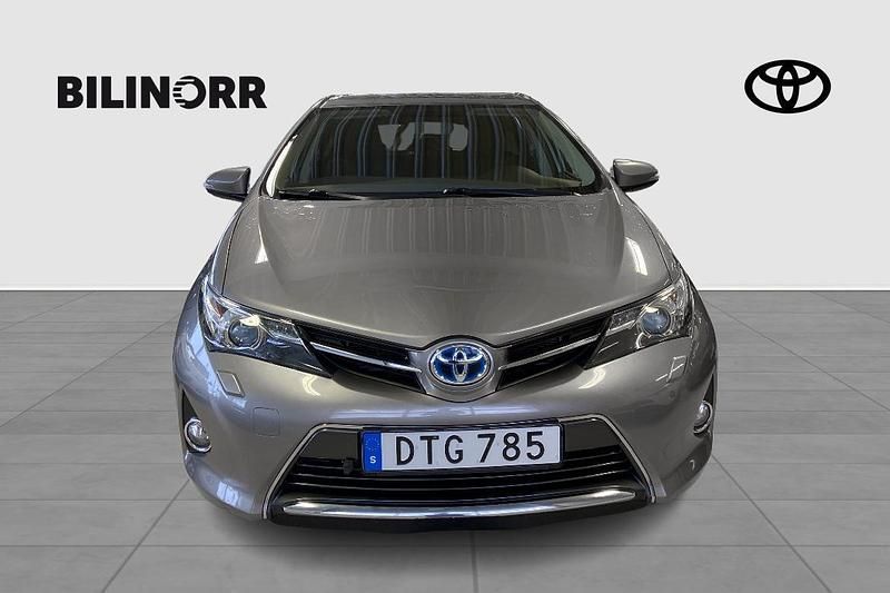 Begagnad Toyota Auris 2014 Brun