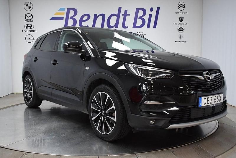 Diamondblack metallic Begagnad 2021 Opel Grandland X Ultimate SUV | 234 800 kr (Marknadspris) - Bild 1/3