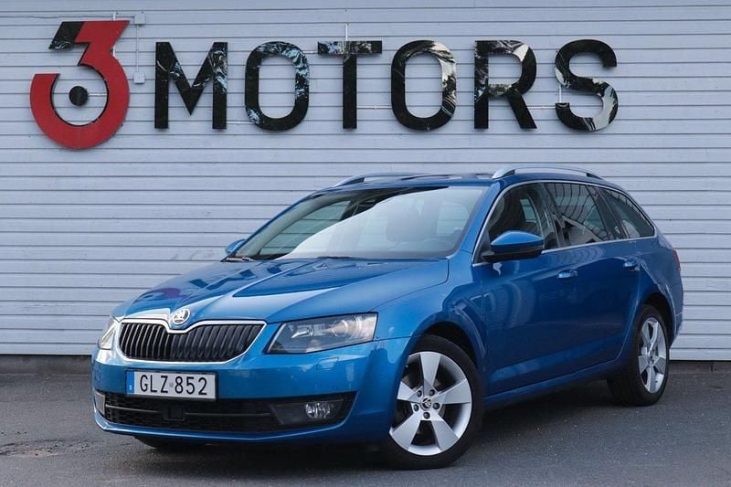 Blå Begagnad 2016 Skoda Octavia Kombi | 117 900 kr (Marknadspris) - Bild 1/4