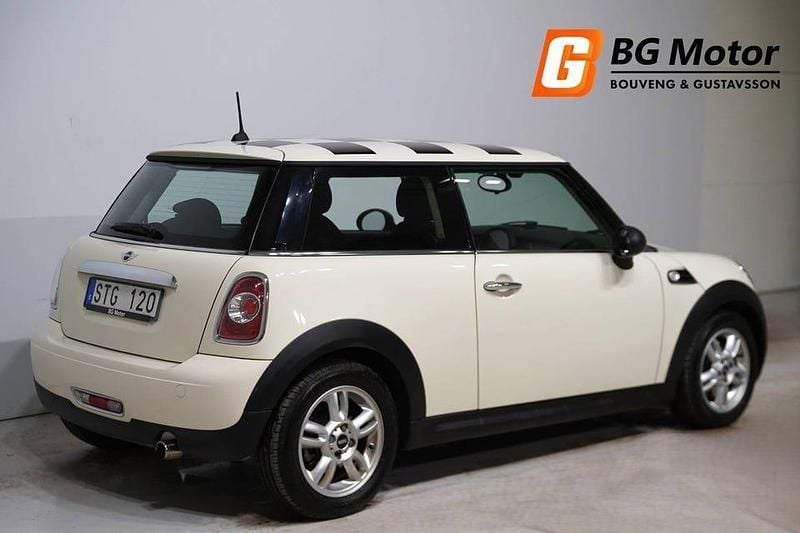 Begagnad Mini ONE 98 HK (72 kW) 2013 Vit Halvkombi