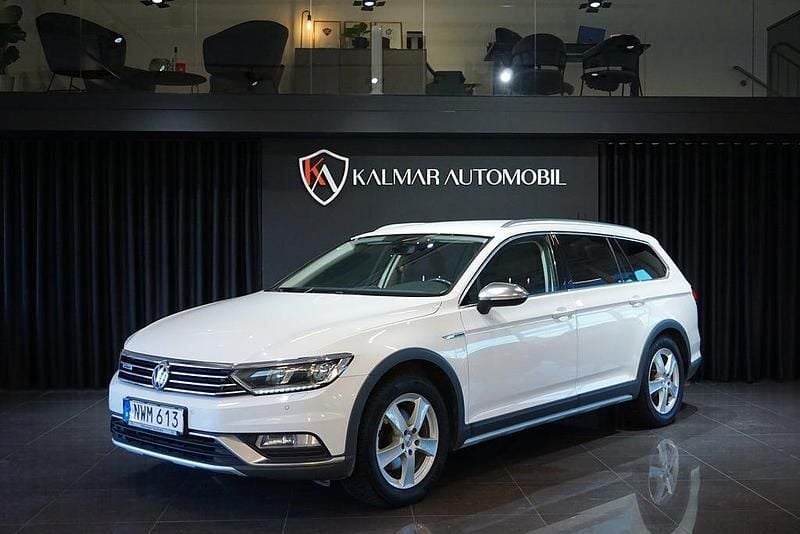 Begagnad VW Passat Alltrack Executive 190 HK (139 kW) 2015 Vit Kombi