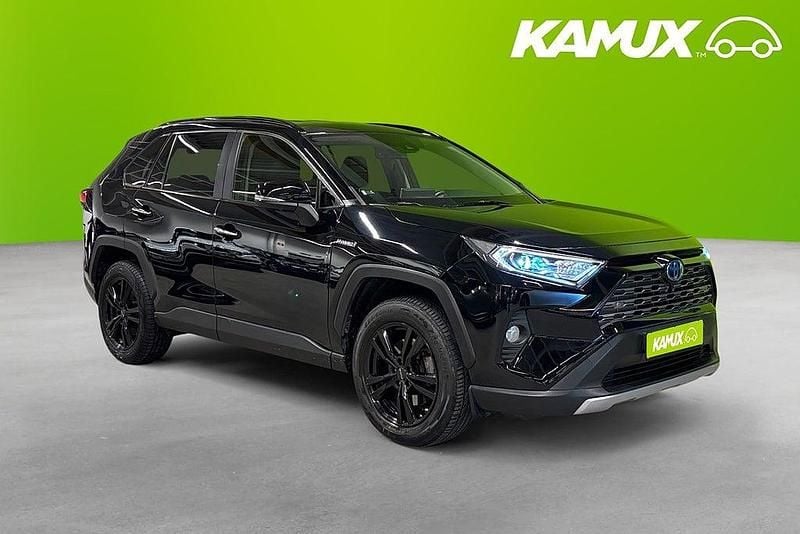 Svart Begagnad 2020 Toyota RAV4 Hybrid Executive SUV | 289 800 kr (Bra pris) - Bild 1/4