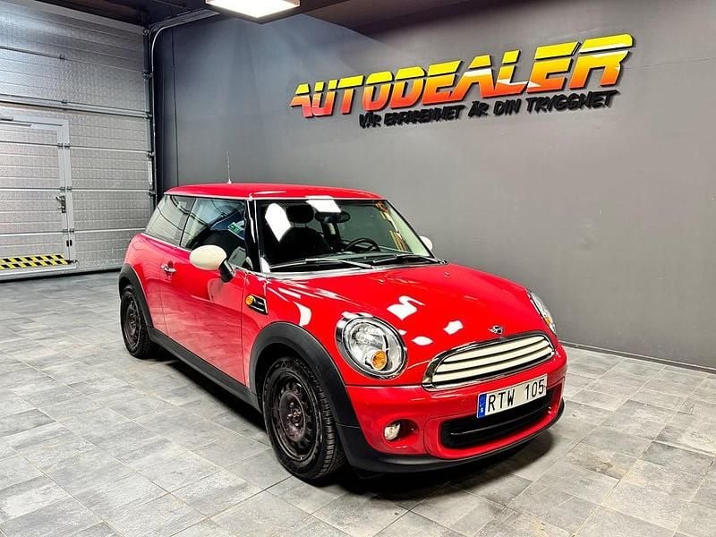 Röd Begagnad 2012 Mini ONE Salt Halvkombi | 69 900 kr (Marknadspris) - Bild 1/4