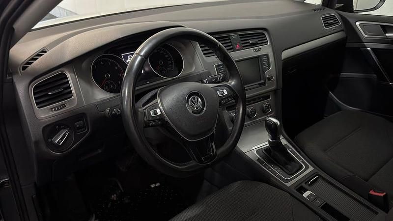 Begagnad VW Golf VII 110 HK (80 kW) 2015 Mörkgrå Kombi