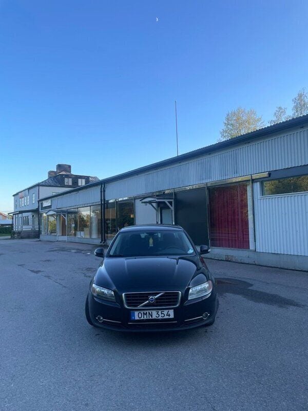 Svart Begagnad 2006 Volvo S80 Kinetic Sedan | 40 000 kr (Marknadspris) - Bild 1/4