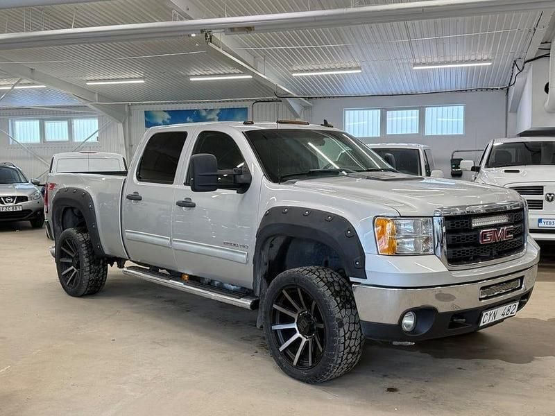 Begagnad GMC Sierra 403 HK (296 kW) 2011 Silver Pickup