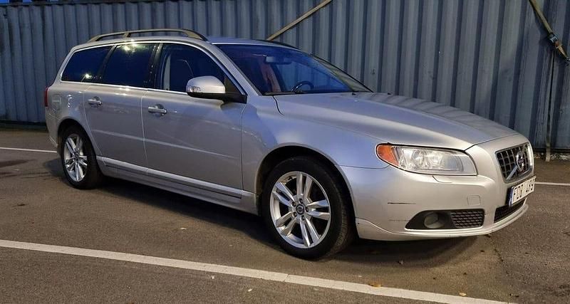 Begagnad 2010 Volvo V70 Kombi | 49 000 kr (Superpris) - Bild 1/4
