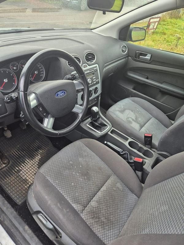 Begagnad 2006 Ford Focus Kombi | 4 500 kr (Superpris) - Bild 1/4