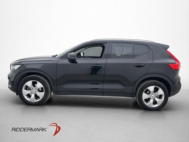 Begagnad Volvo XC40 Momentum 129 HK (94 kW) 2021 Svart SUV