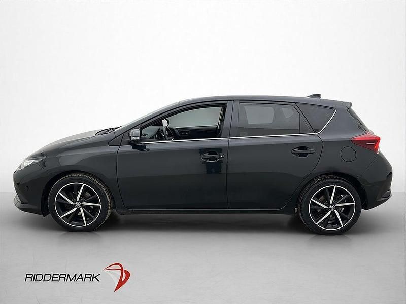 Begagnad Toyota Auris Multidrive S 116 HK (85 kW) 2018 Svart Halvkombi