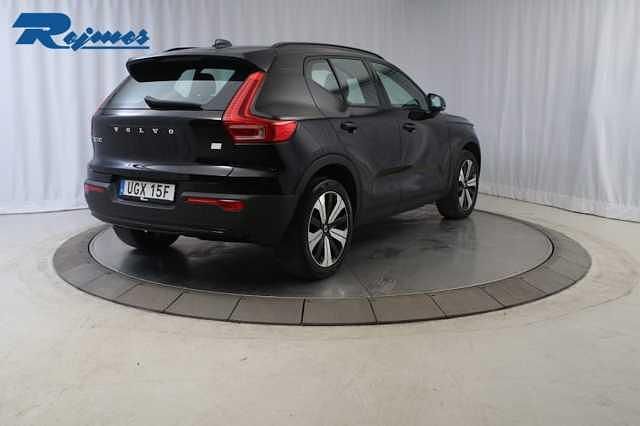 Begagnad Volvo XC40 Plus 175 kW (238 HK) 2022 Svart SUV