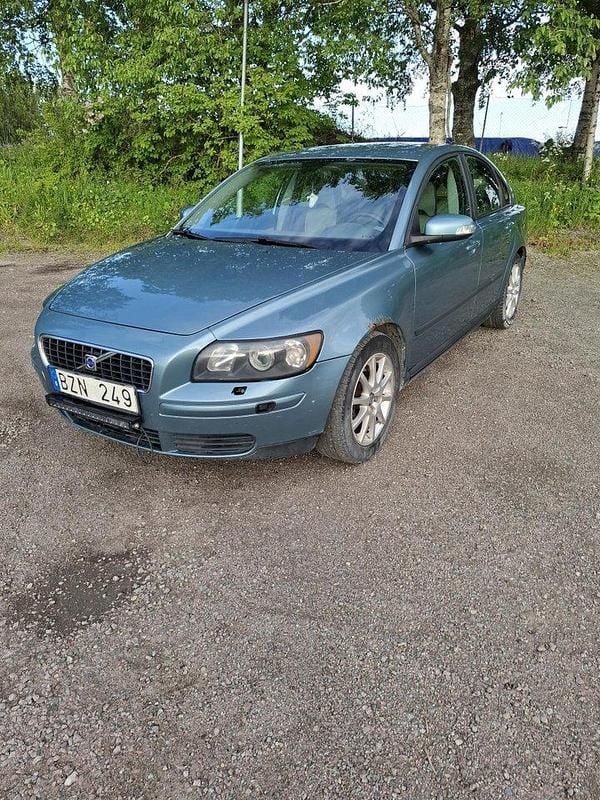 Blå Begagnad 2007 Volvo S40 Kinetic Sedan | 30 000 kr (Bra pris) - Bild 1/4