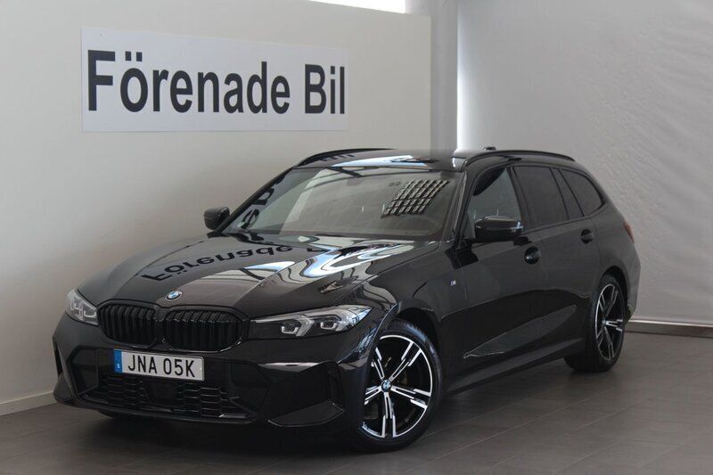 Svart Begagnad 2023 BMW 320 M Sport Kombi | 459 000 kr (Dyr) - Bild 1/4