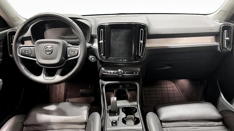 Begagnad Volvo XC40 197 HK (144 kW) 2021 Svart SUV