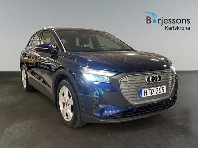 Blå Begagnad 2022 Audi Q4 e-tron Proline SUV | 359 000 kr (Marknadspris) - Bild 1/4