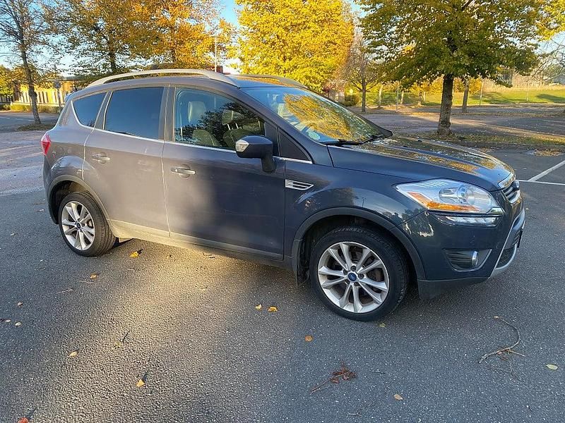 Grå Begagnad 2011 Ford Kuga Titanium SUV | 54 500 kr (Bra pris) - Bild 1/4
