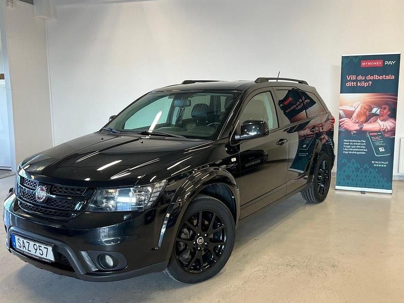 Svart Begagnad 2015 Fiat Freemont Sport SUV | 104 700 kr (Marknadspris) - Bild 1/4
