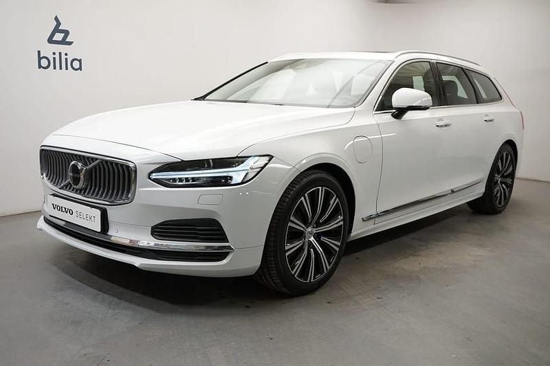 Vit Begagnad 2021 Volvo V90 Inscription Kombi | 339 900 kr (Marknadspris) - Bild 1/3