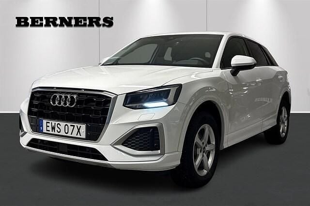 Begagnad Audi Q2 Advanced Plus 151 HK (111 kW) 2024 Vit SUV