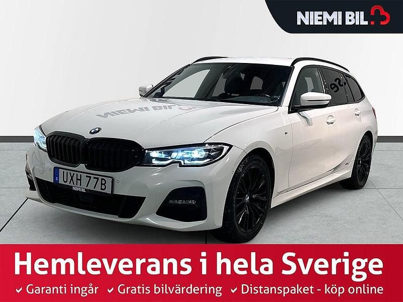 Vit Begagnad 2020 BMW 320 M Sport Kombi | 359 900 kr (Dyr) - Bild 1/3
