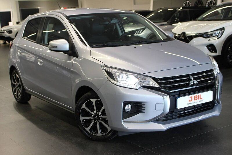 Grå Begagnad 2023 Mitsubishi Space Star Elegance Kombi | 189 900 kr (Marknadspris) - Bild 1/4