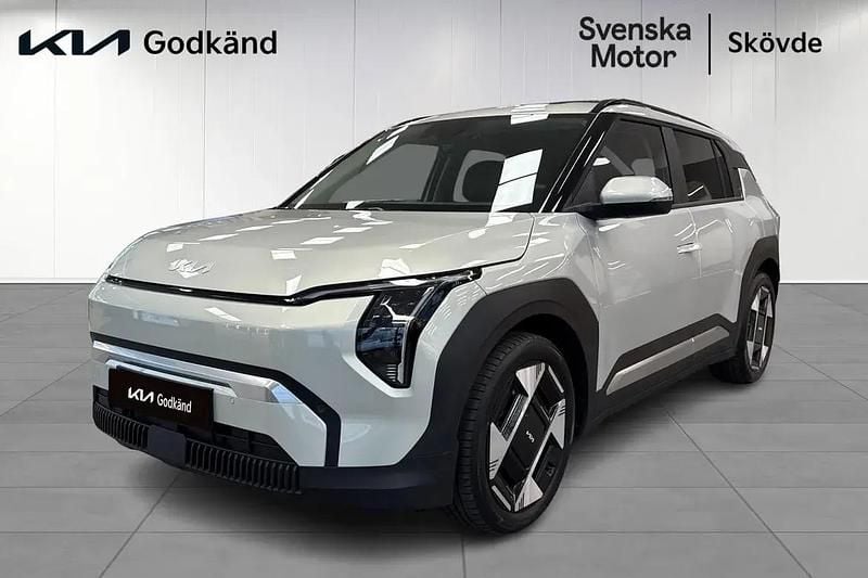 Grå Begagnad 2025 Kia EV3 SUV | 469 200 kr (Marknadspris) - Bild 1/4