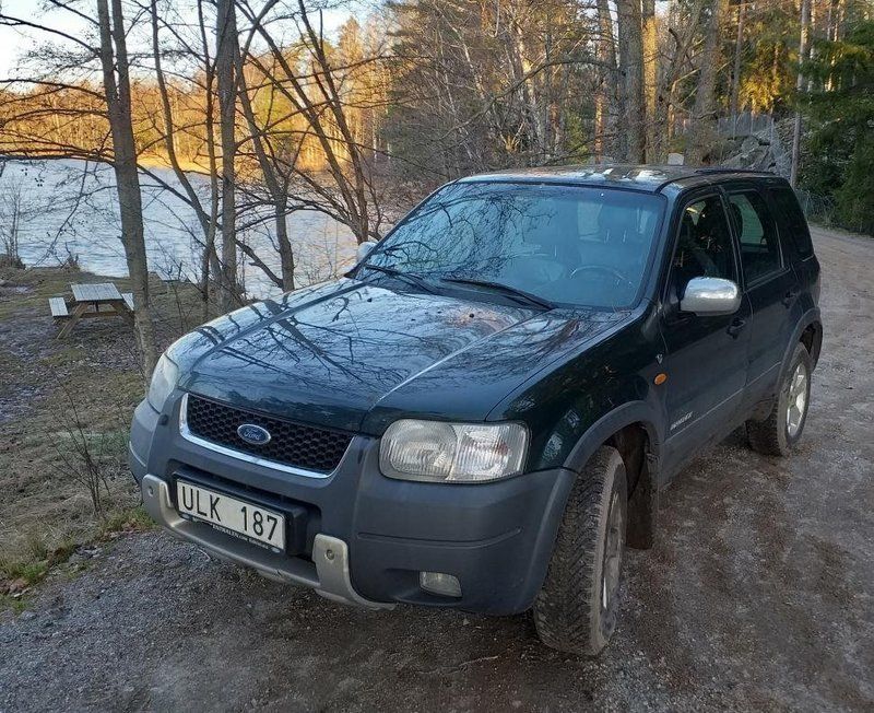 Ford maverick 2002