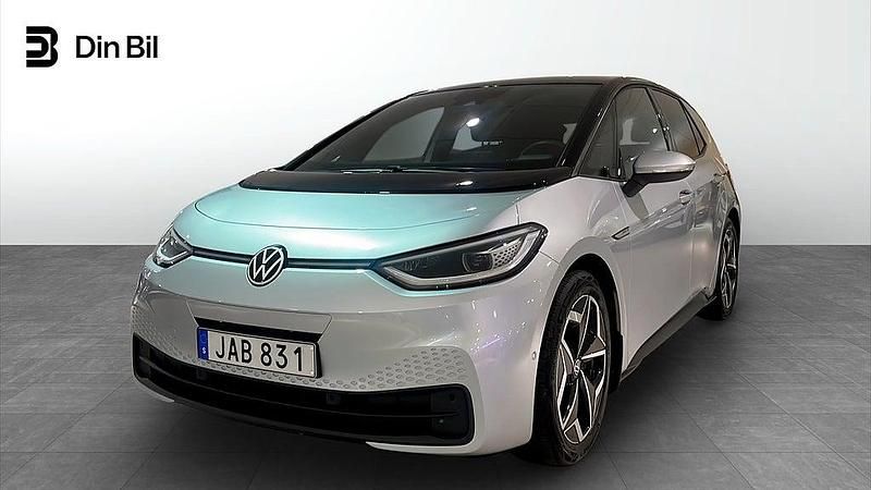 Scale silver metallic bla Begagnad 2023 VW ID.3 Pro Halvkombi | 289 900 kr (Marknadspris) - Bild 1/4