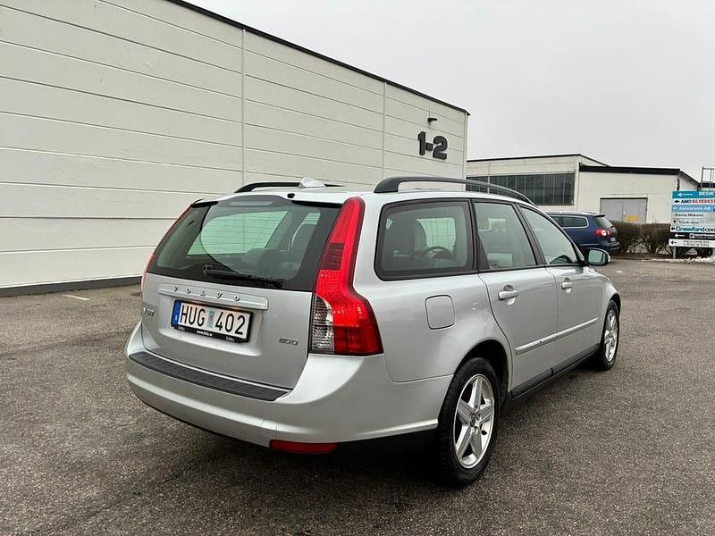 Begagnad 2010 Volvo V50 Kombi | 43 000 kr (Bra pris) - Bild 1/4