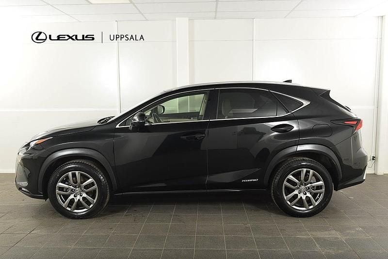 Begagnad Lexus NX300h Executive Line 197 HK (144 kW) 2020 Svart SUV