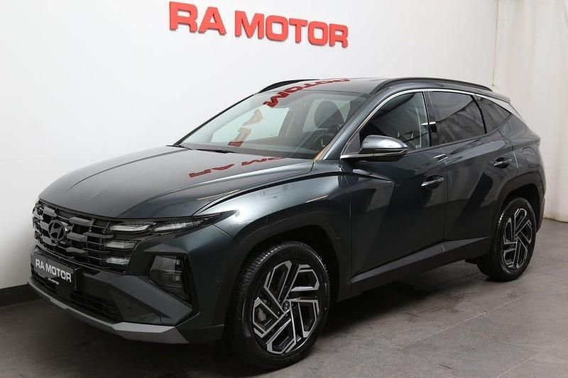 Svart Ny 2025 Hyundai Tucson Advanced SUV | 434 900 kr - Bild 1/4