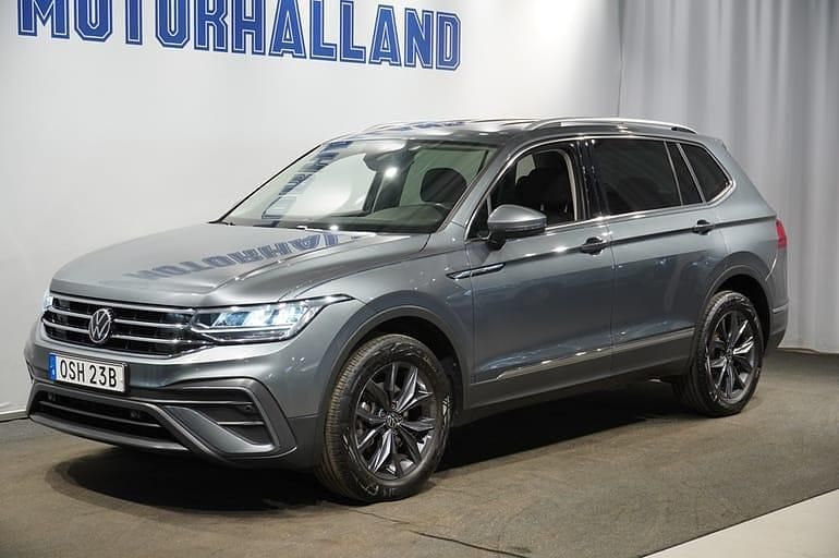 Begagnad VW Tiguan Allspace 151 HK (111 kW) 2023 Grå SUV