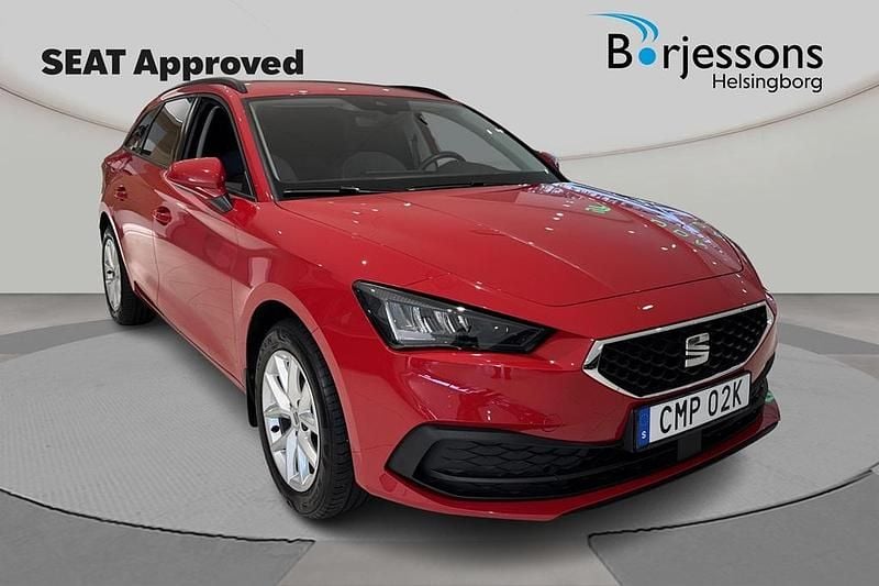 Röd Begagnad 2022 Seat Leon Style Kombi | 204 900 kr (Marknadspris) - Bild 1/4