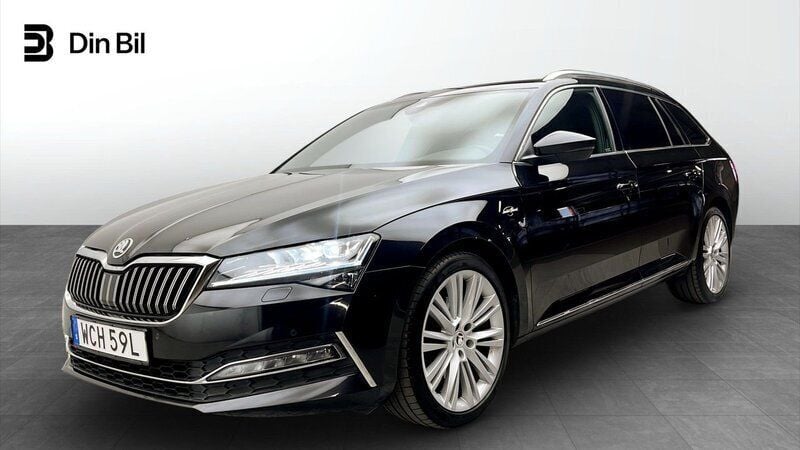 Svart Begagnad 2022 Skoda Superb Business Line Kombi | 354 900 kr (Lite dyr) - Bild 1/4