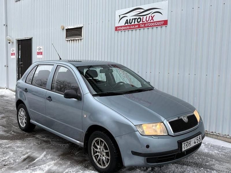 Begagnad Skoda Fabia 75 HK (55 kW) 2003 Grå