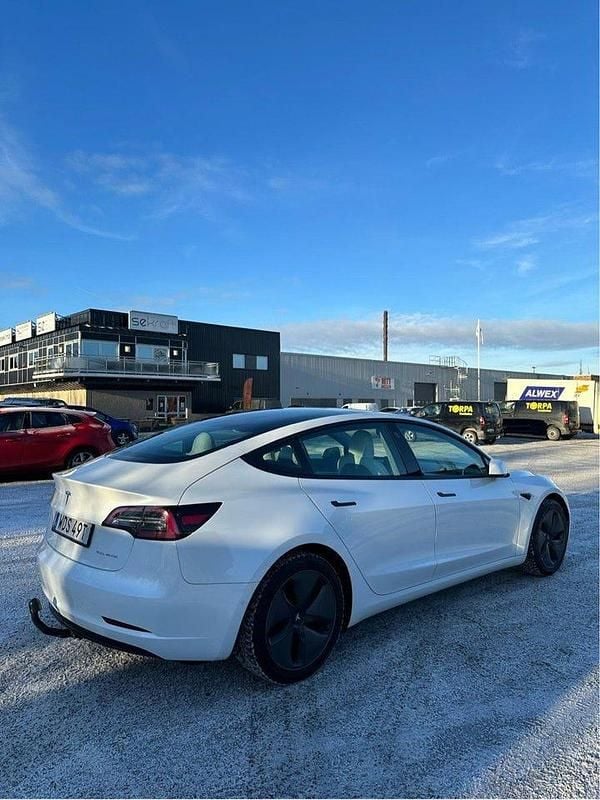 Begagnad Tesla Model 3 Long Range AWD 324 kW (441 HK) 2019 Sedan