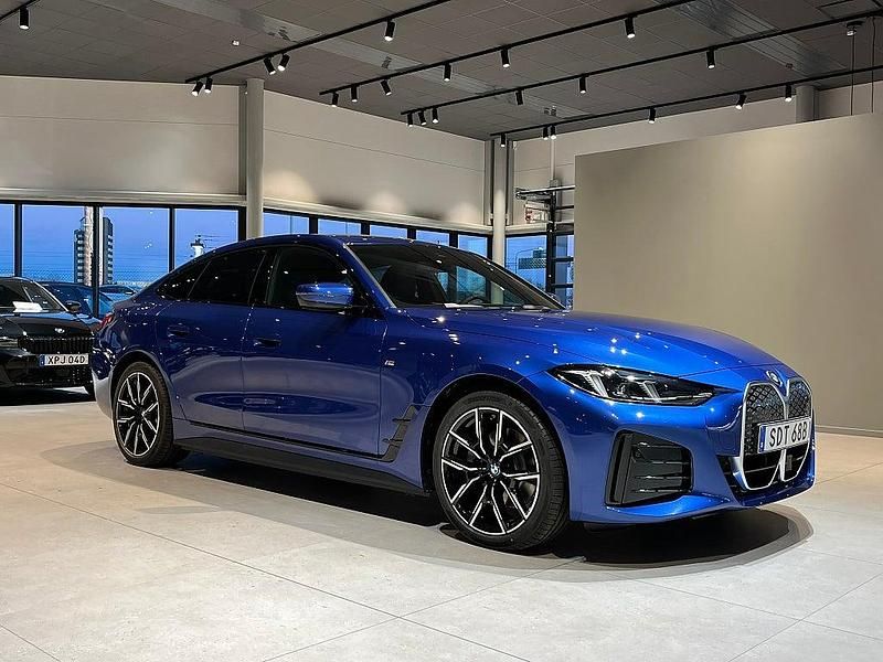 Ny BMW i4 250 kW (340 HK) 2026 Blå Sedan