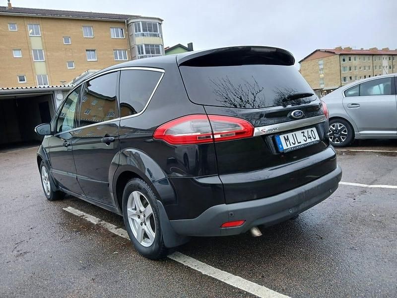 Begagnad Ford S-MAX S 163 HK (119 kW) 2014 Minibuss