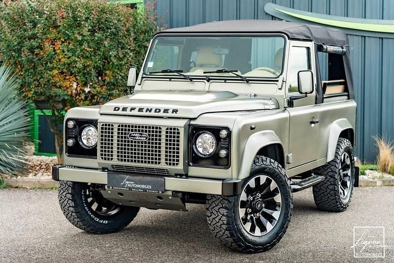 Begagnad Land Rover Defender 122 HK (89 kW) 2010 Grå SUV