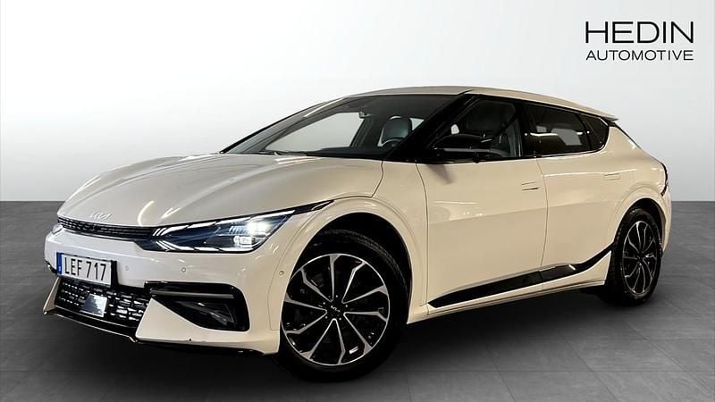 Vit (white) Begagnad 2023 Kia EV6 2 SUV | 439 900 kr - Bild 1/4