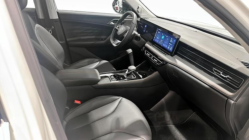 Begagnad MG HS Luxury 339 HK (249 kW) 2024 Vit SUV