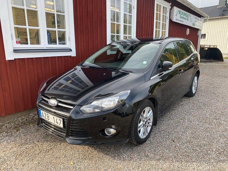 Svart Begagnad 2014 Ford Focus Titanium Kombi | 54 000 kr (Marknadspris) - Bild 1/4