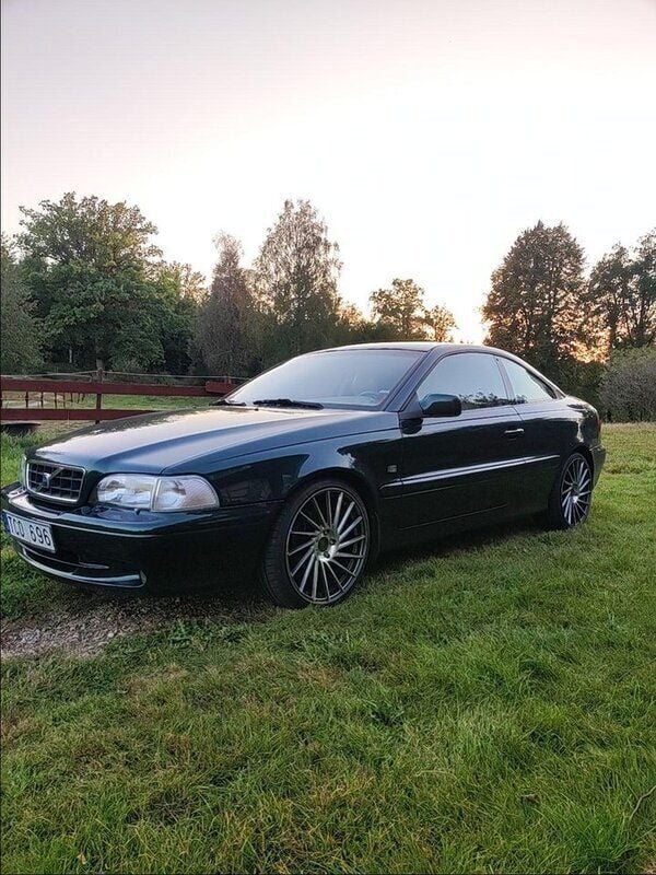 Grön Begagnad 2002 Volvo C70 Sportkupé | 48 000 kr (Bra pris) - Bild 1/4